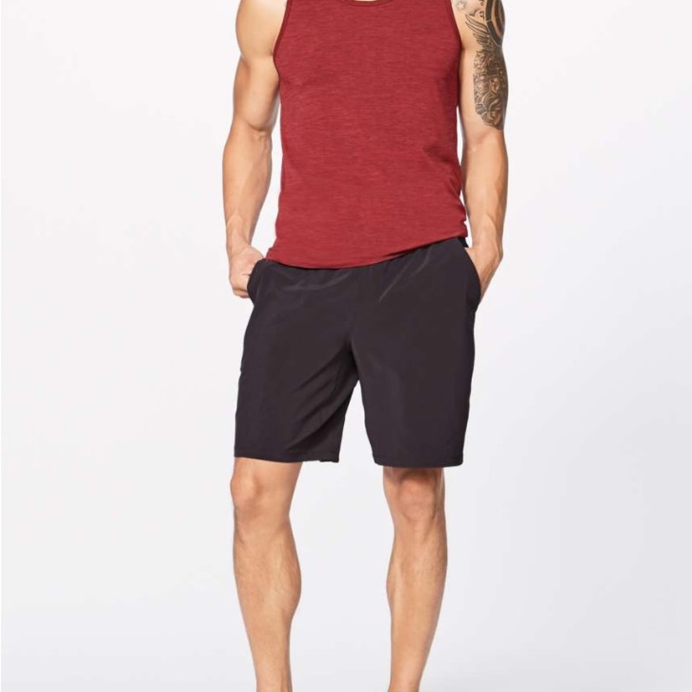 LULULEMON Pace Breaker Out Of Mind Liner 9" In
Pelt